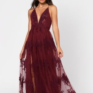ANALISE WINE PLUNGING FLORAL MAXI DRESS